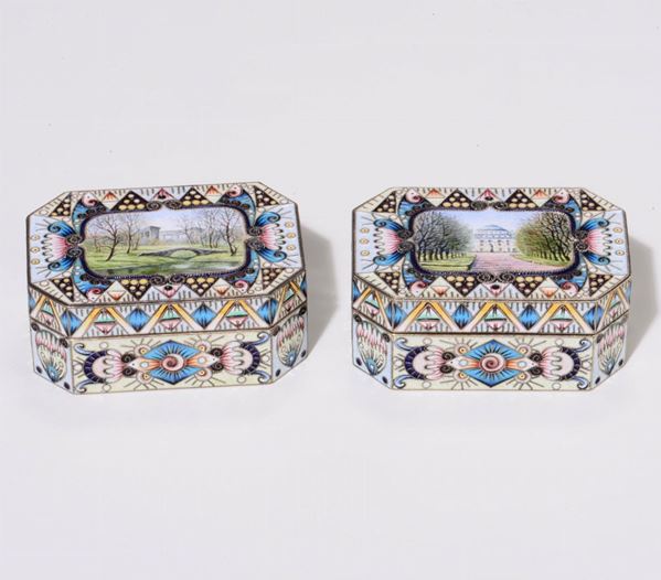 Two Russian snuff boxes, 1900s