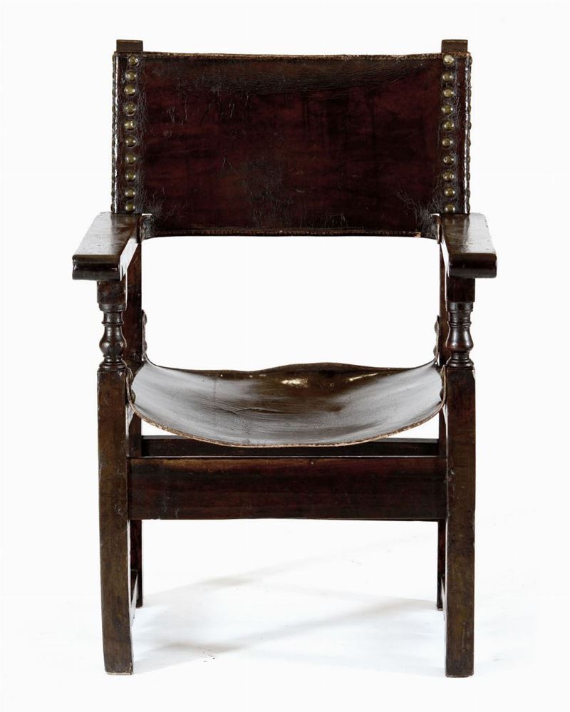 Poltrona in legno e pelle, XVII secolo  - Auction Antiques I - Timed Auction - Cambi Casa d'Aste