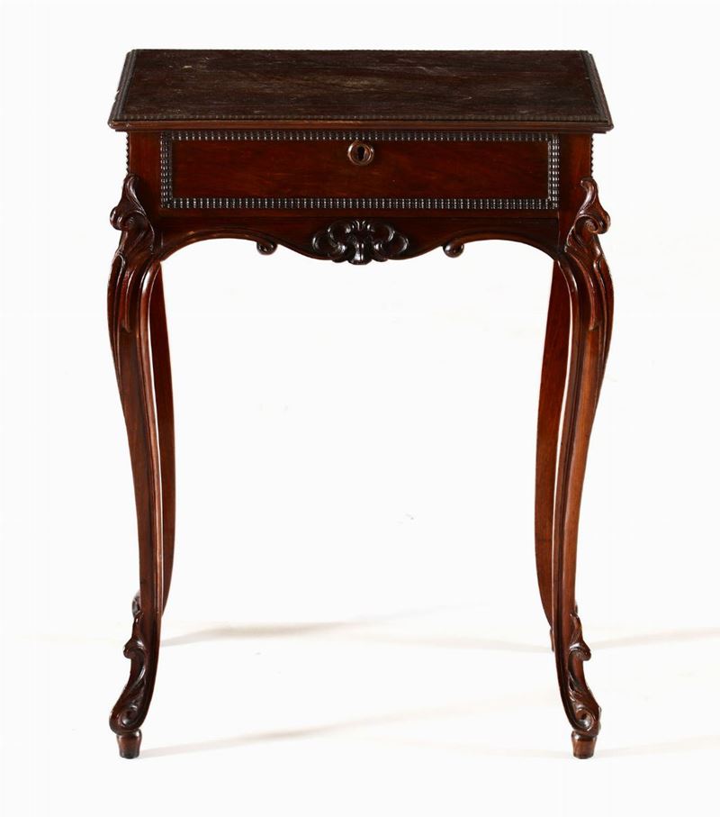 Tavolino in legno intagliato, XIX secolo  - Asta Antiquariato I - Asta a Tempo - Cambi Casa d'Aste