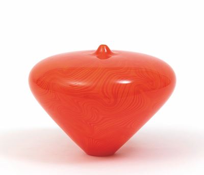 Lino Tagliapietra, Serie Hopi: vaso troncoconico in vetro soffiato corallo con decorazione a mezz...