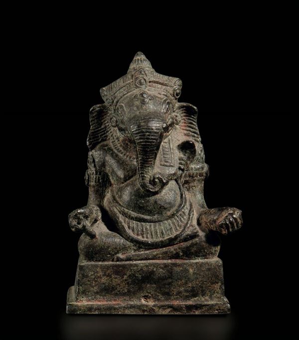 Piccola figura di Ganesha in bronzo, India, XIV secolo