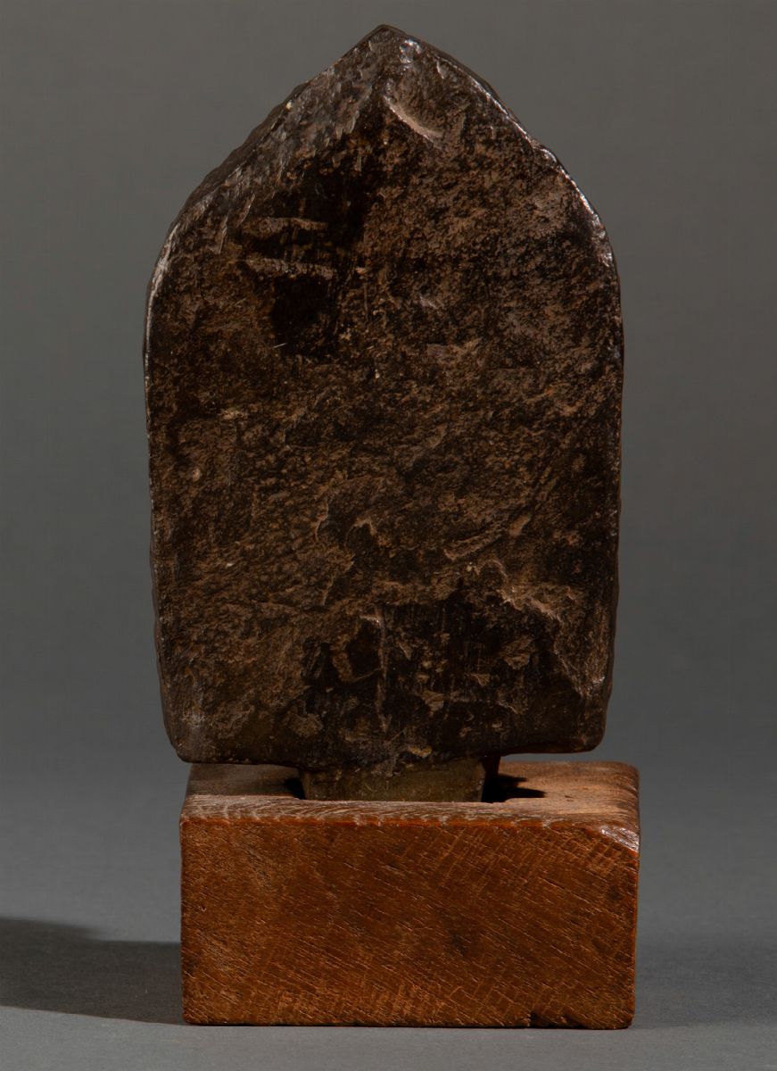 Piccola Stele Scolpita in Pietra Raffigurante Krsna-yamari, Tibet, XIV Secolo
