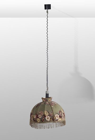 Lampada da Sospensione in Metallo e Paralume in Tessuto.