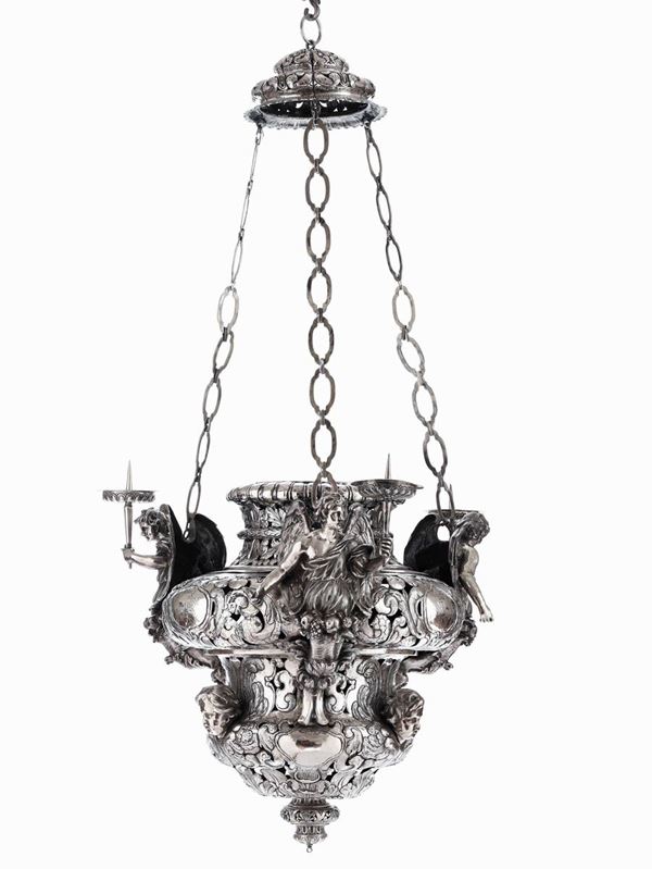 Rara lanterna in argento fuso, sbalzato e cesellato. Argentiere barocco operante nel XVIII secolo