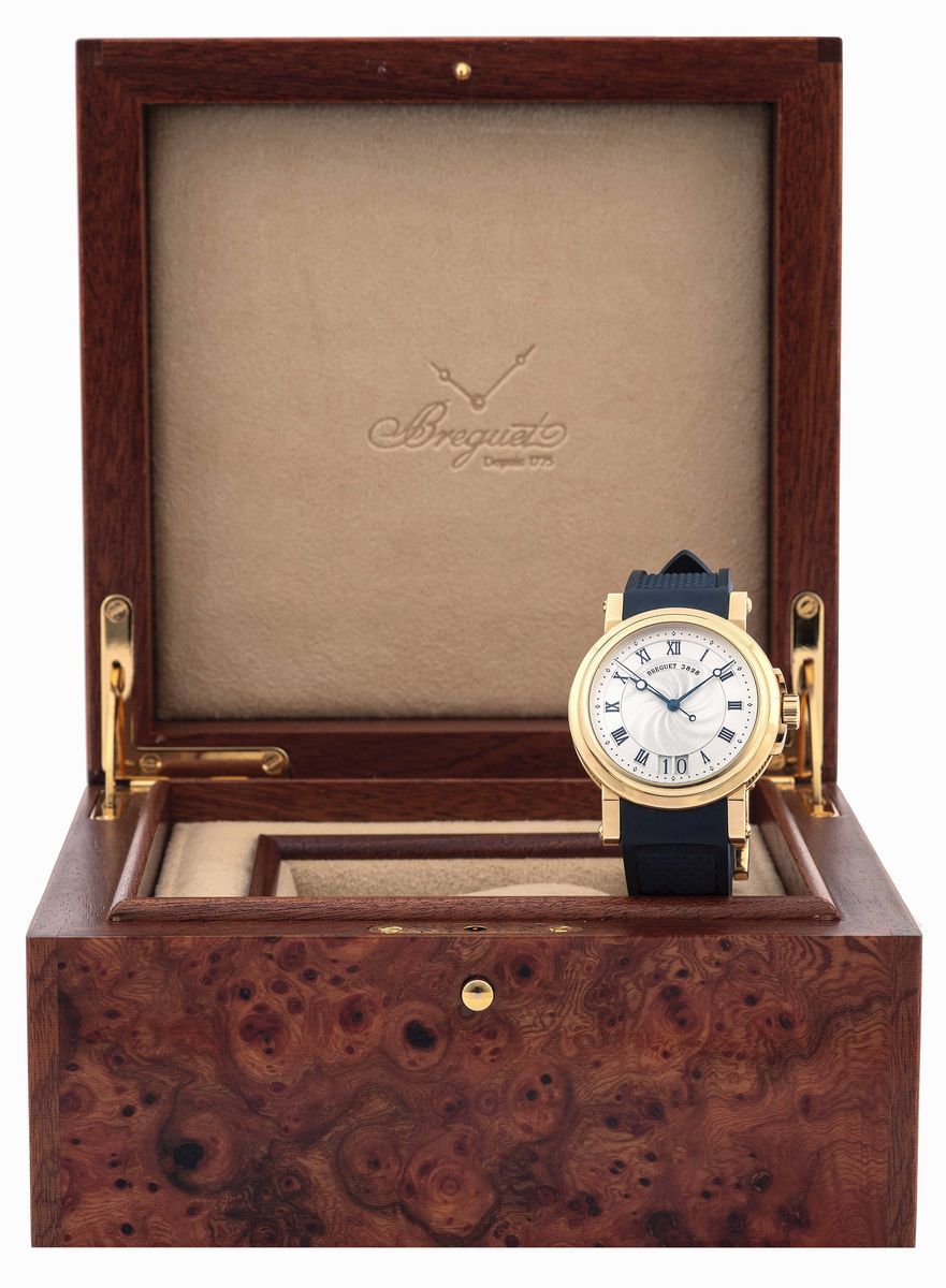Breguet - Marine Big Date in Oro Giallo, Data Ad Ore 6, Numeri Romani. Completo di Scatola Origin...