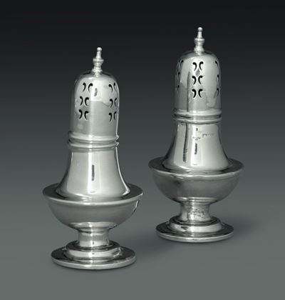 Due Salsiere in Argento. Inghilterra, Città di Chester 1902