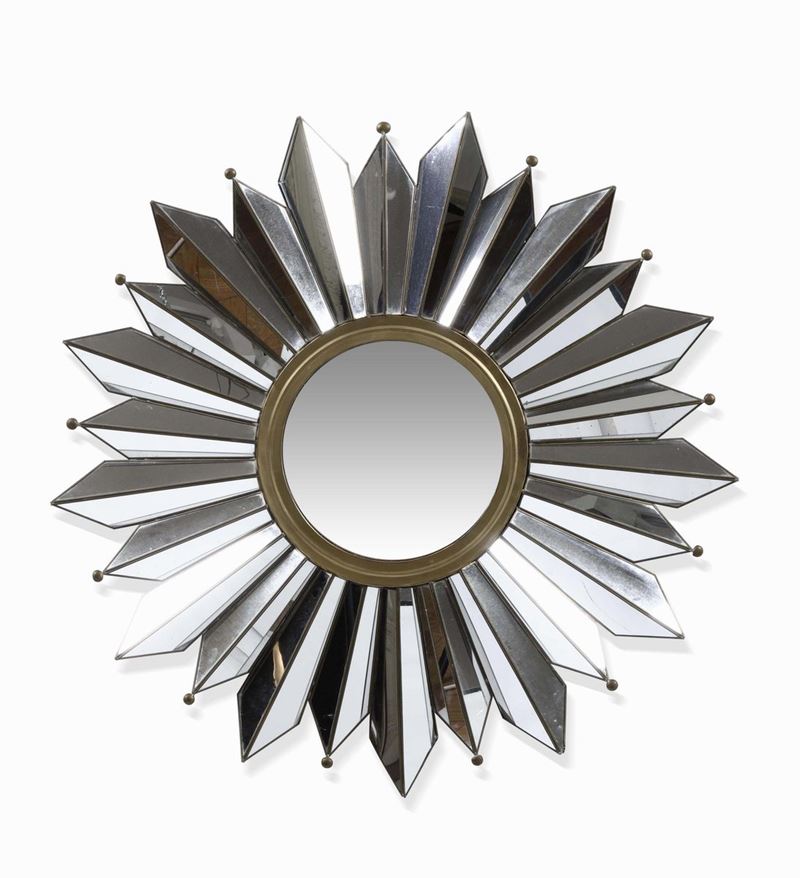 Specchio convesso da muro con struttura in metallo, vetro specchiato e molato.  - Auction Design Lab - Cambi Casa d'Aste