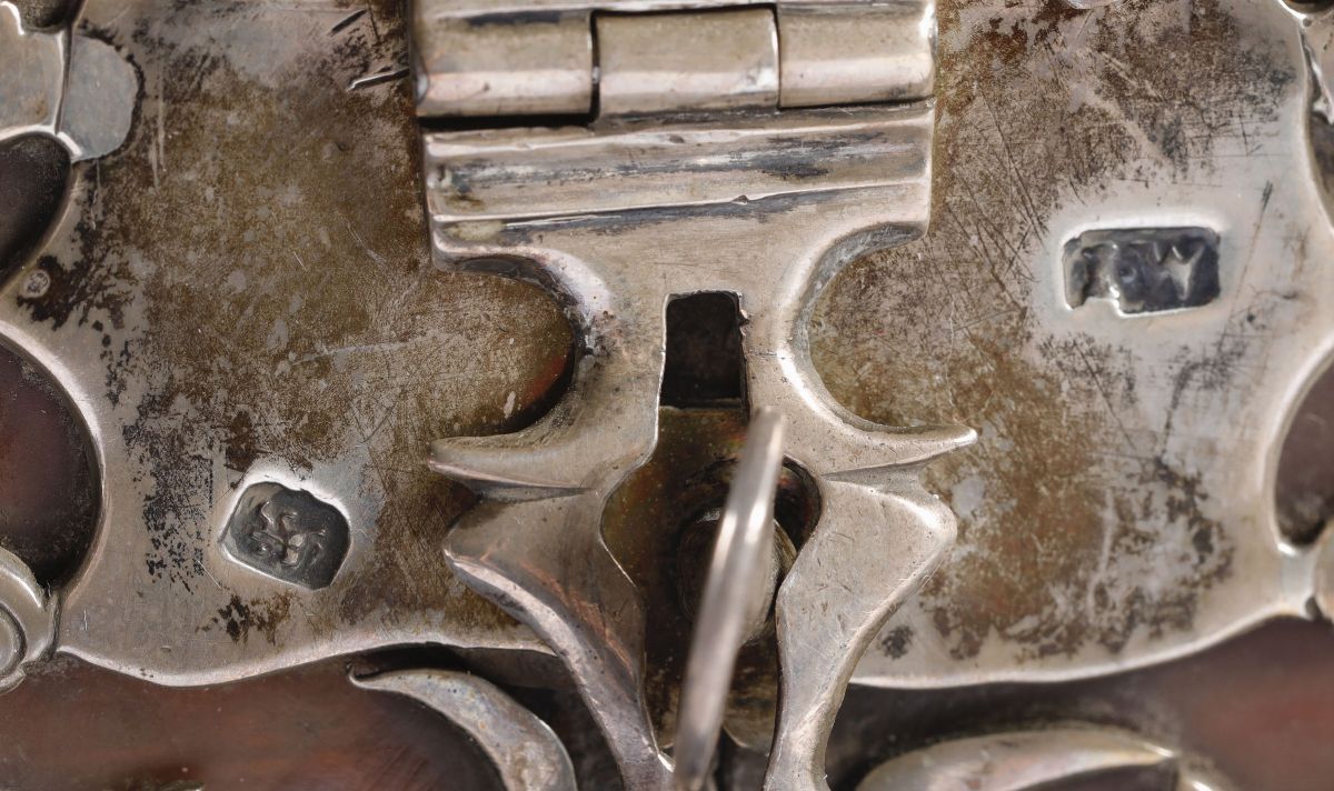 Cofanetto in Legno, Tartaruga e Argento Fuso, Traforato e Cesellato. Arte Coloniale, Inghilterra ...