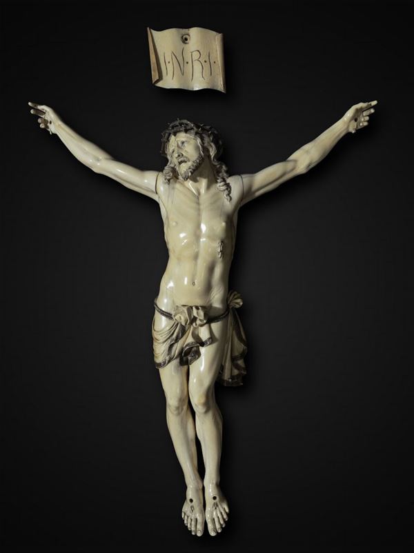 Cristo vivo. Avorio con tracce di cromia. Siglato e datato sul vetro del perizoma AC . F. anno 1681