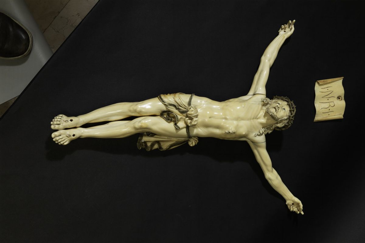 Cristo Vivo. Avorio con Tracce di Cromia. Siglato e Datato sul Vetro del Perizoma Ac . F. Anno 16...