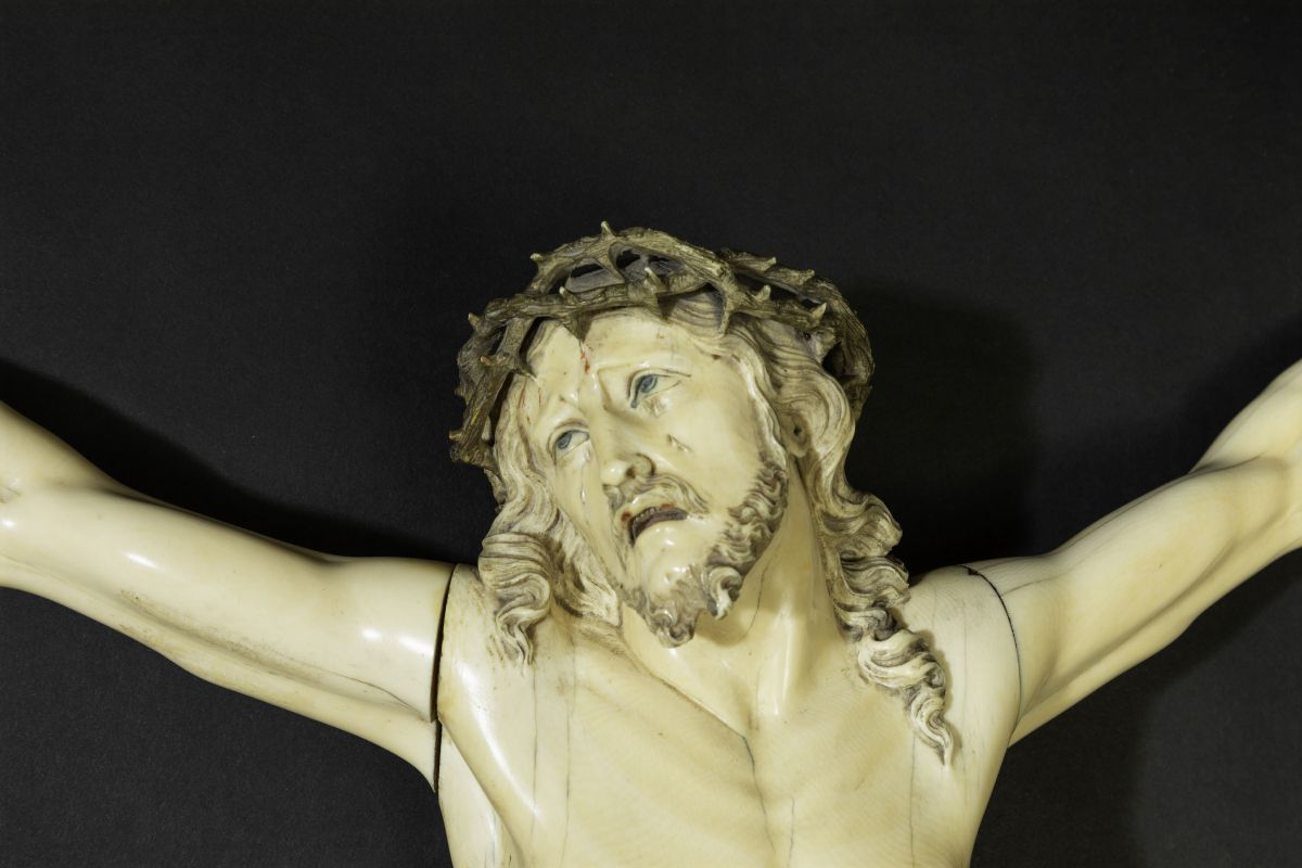 Cristo Vivo. Avorio con Tracce di Cromia. Siglato e Datato sul Vetro del Perizoma Ac . F. Anno 16...