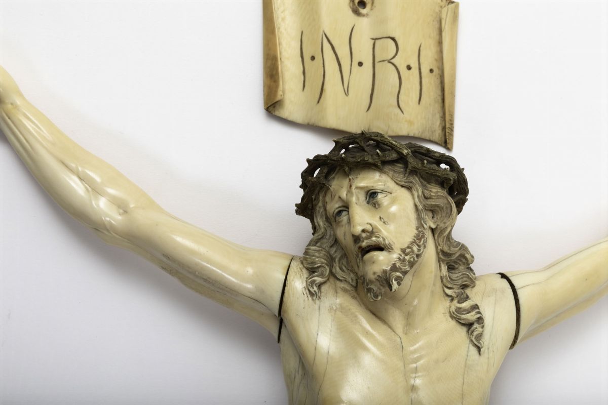 Cristo Vivo. Avorio con Tracce di Cromia. Siglato e Datato sul Vetro del Perizoma Ac . F. Anno 16...