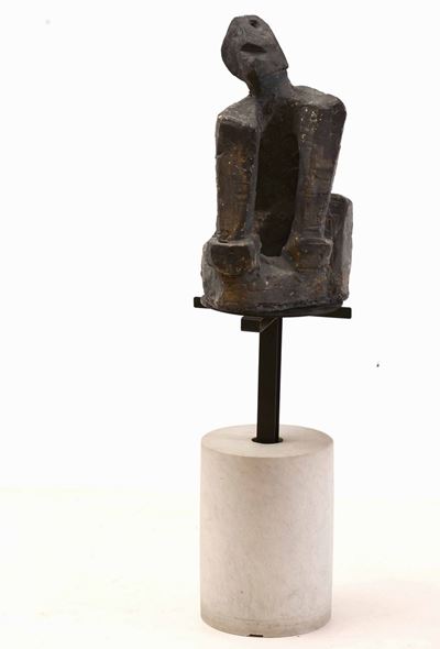 Scultura Astratta in Terracotta su Base in Marmo