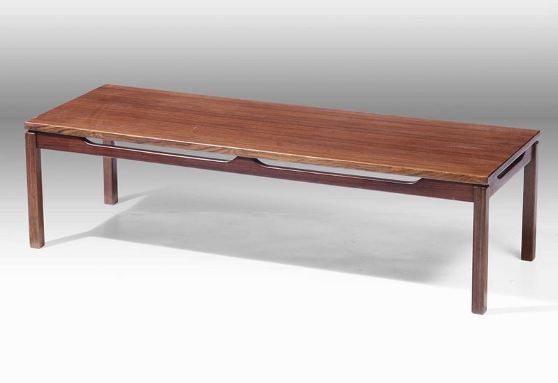 Tavolo da fumo con struttura in legno.  - Auction Design Lab - Cambi Casa d'Aste