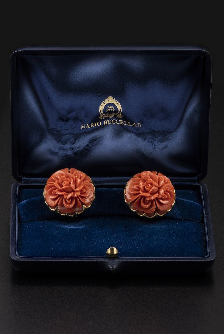 Pair of coral and gold earrings. Signed M. Buccellati. Fitted case  - Auction 100 designer jewels - Cambi Casa d'Aste