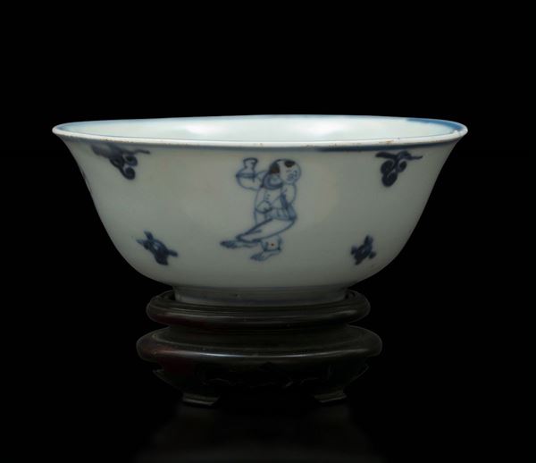 Piccola ciotola in porcellana bianca e blu con fanciulli danzanti e simboli buddhisti, Cina, Dinastia Qing, epoca Shunzhi (1644-1661)