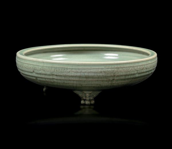 Incensiere in porcellana Celadon con decoro geometrico, Cina, Dinastia Ming, XV secolo