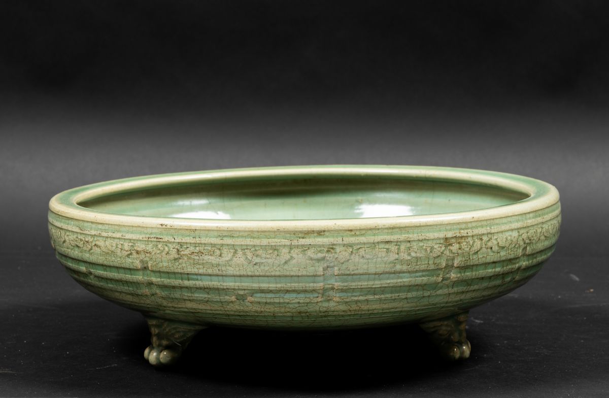 Incensiere in Porcellana Celadon con Decoro Geometrico, Cina, Dinastia Ming, XV Secolo