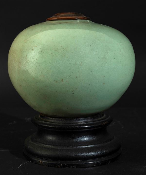 Vaso globulare in grÃ¨s a smalto Celadon, Cina, Dinastia Ming, XVI secolo