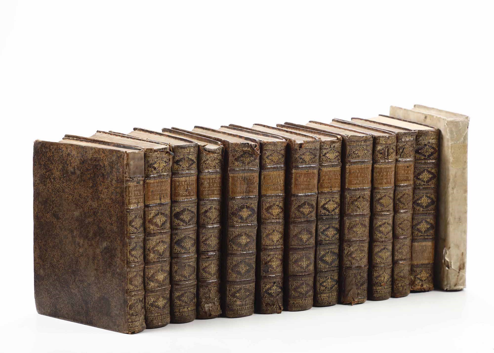 Muratori, Ludovico Antonio - Muratori, Annali d'Italia, Milano, Pasquali, 1744-1749, dodici volum...