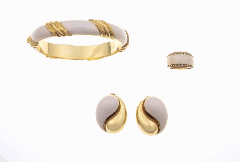 Parure composta da bracciale, anello ed orecchini con smalto  - Auction Jewels - Time Auction - Cambi Casa d'Aste