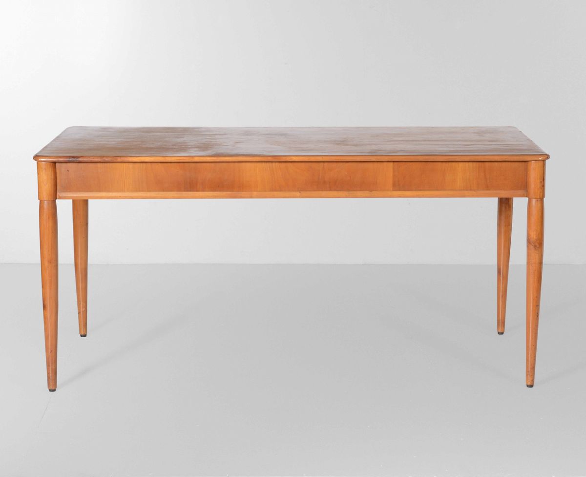 Tavolo Rettangolare con Struttura e Piano in Legno.