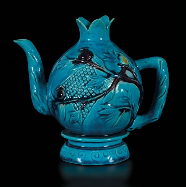 A grÃ¨s teapot, China, Qing Dynasty, early 1800s