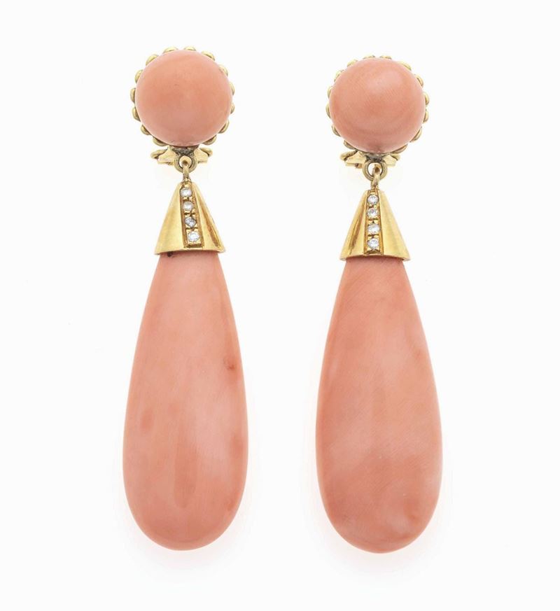Orechcini pendenti con corallo rosa e diamanti  - Auction Jewels and Corals | Time Auction - Cambi Casa d'Aste