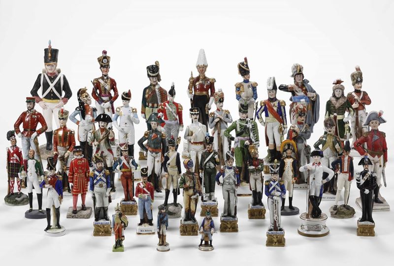 Collezione di 42 figurine di militari Manifatture diverse, XX secolo  - Auction Ceramics - Timed Auction - Cambi Casa d'Aste