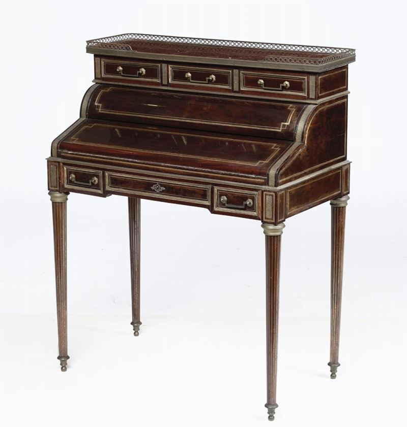 Scrittoio a rullo in legno lastronato e filettato in ottone, Inghilterra XIX secolo  - Auction Antiques III - Timed Auction - Cambi Casa d'Aste