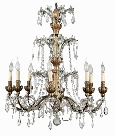 Lampadario a Otto Bracci in Legno Intagliato, Dorato e Cristalli, XIX Secolo