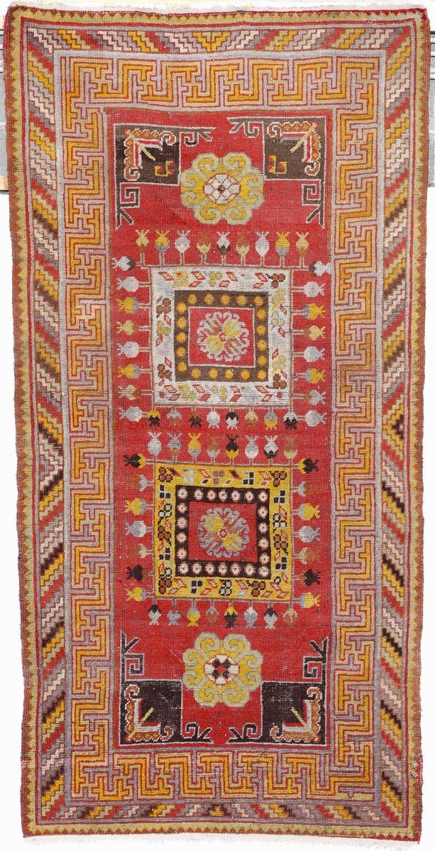 Tappeto Khotan, est Turkestan inizio XX secolo  - Auction Carpets - Time Auction - Cambi Casa d'Aste