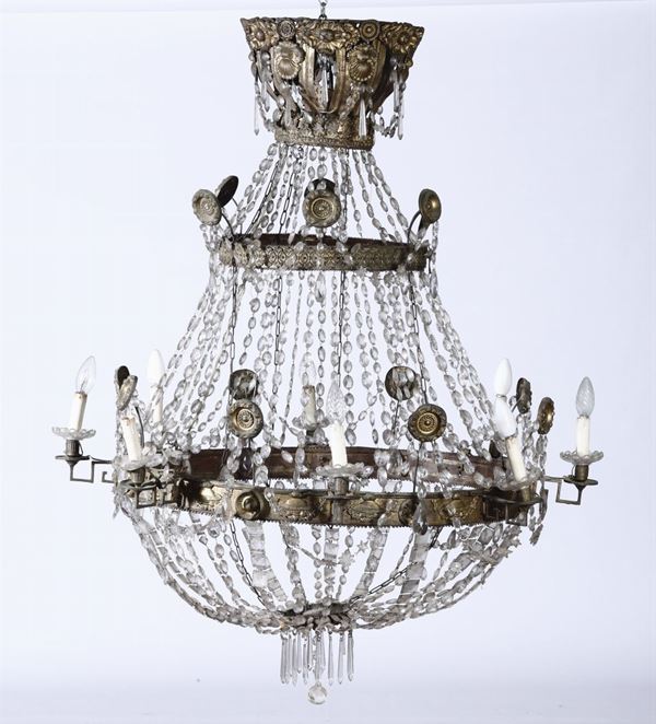 Lampadario a mongolfiera in metallo e cristalli. Stile Impero, XIX secolo