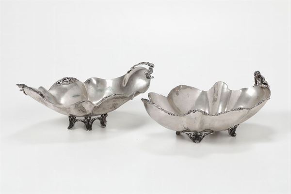 Due centrotavola in argento. Argenteria milanese del XX secolo. Argentiere Ferdinando Meloncelli
