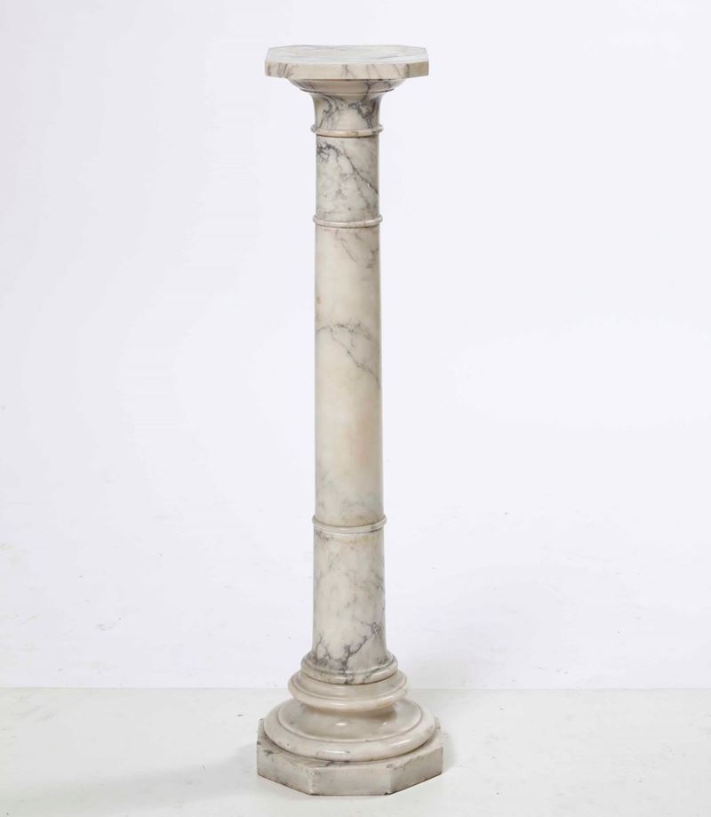Colonna in marmo bianco  - Auction Antiques III - Timed Auction - Cambi Casa d'Aste