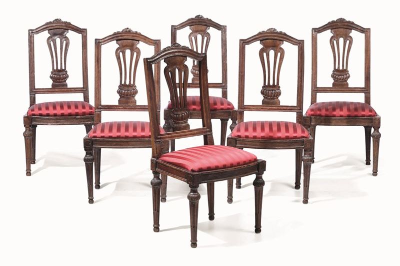 Sei sedie in noce intagliato, XVIII-XIX secolo  - Asta Antiquariato e dipinti  IV | Asta a Tempo - Cambi Casa d'Aste