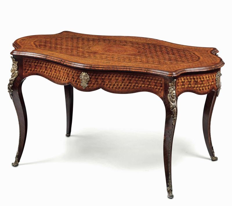 Tavolo ovale Napoleone III interamente lastronato ed intarsiato a marqueterie, XIX secolo  - Asta Antiquariato III - Asta a Tempo - Cambi Casa d'Aste