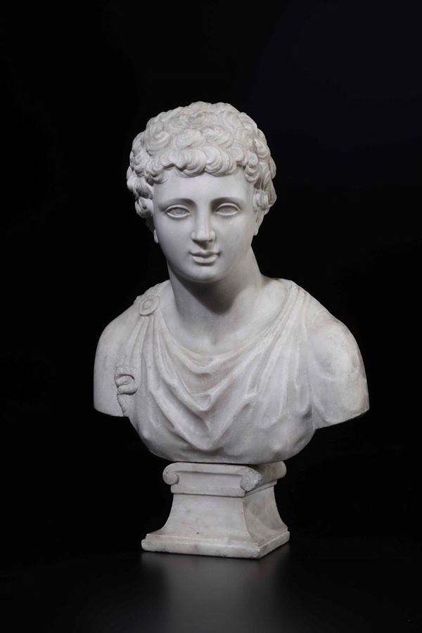Busto virile di giovane (Commodo?). Marmo bianco. Arte neoclassica italiana del XIX secolo