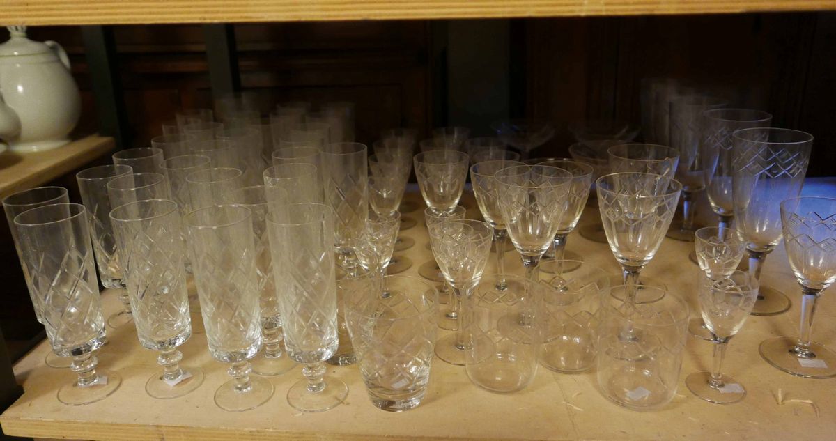 Servizio di bicchieri per 12 persone in vetro satinato con basi in argento,  cm h 17,5 - Asta ASTA DI ANTIQUARIATO - Aste Pirone