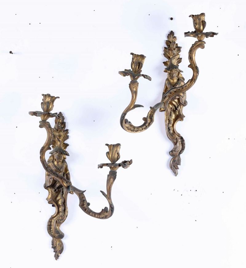 Coppia di appliques in bronzo dorato a due luci, XVIII-XIX secolo  - Asta Antiquariato II - Asta a Tempo - Cambi Casa d'Aste