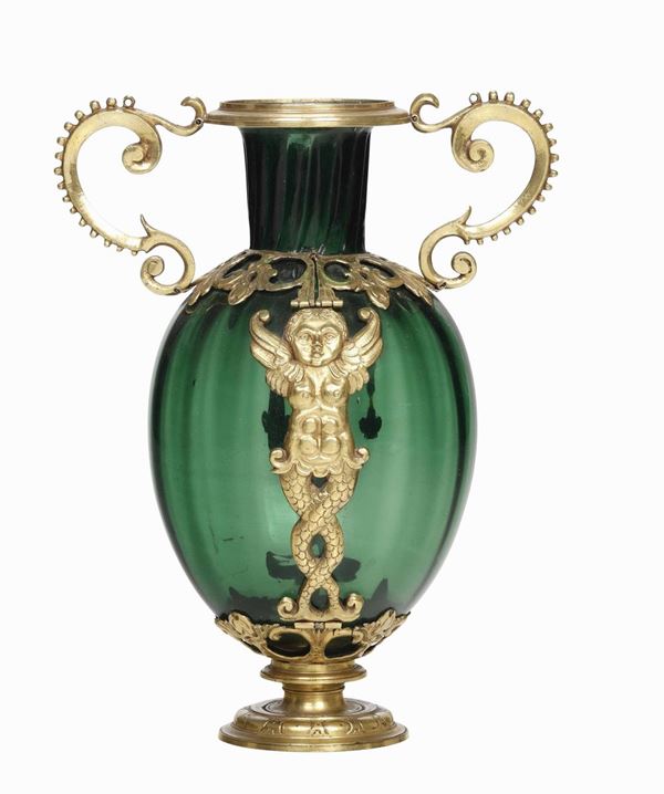 Vaso in vetro soffiato e bronzo fuso, cesellato e dorato. Venezia o Sud della Germania. Arte barocca del XVII secolo
