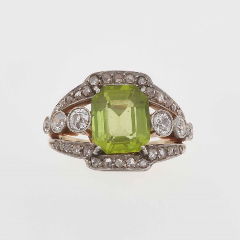 Anello con peridoto e diamanti di vecchio taglio  - Auction Fine Jewels - Cambi Casa d'Aste
