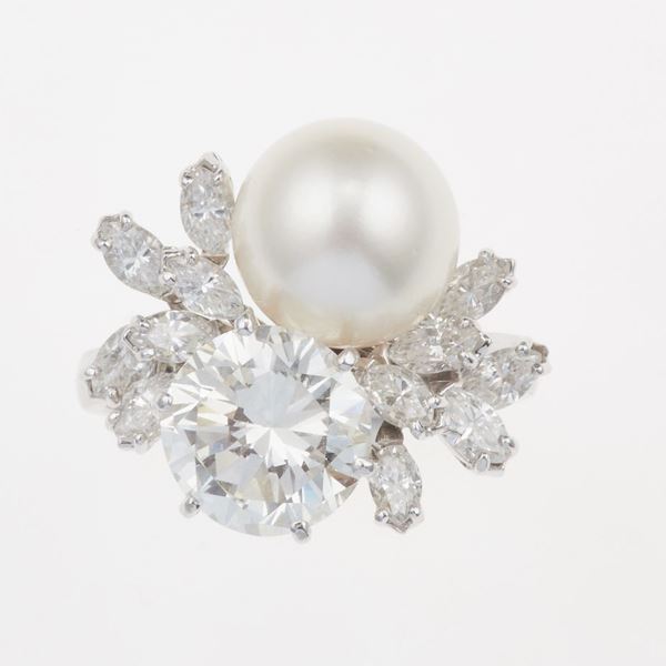 Anello con diamante taglio brillante di ct 2.90 e perla coltivata