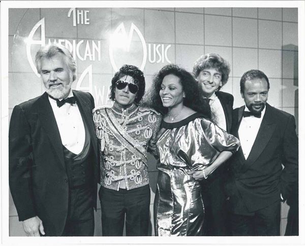 Kenny Rogers, Michael Jackson, Diana Ross, Barry Mamalon e Quincy James, 1984