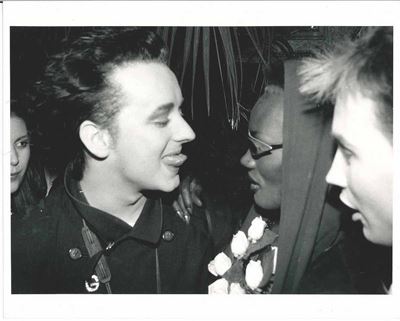 Boy George con Grace Jones al Palladium Disco
