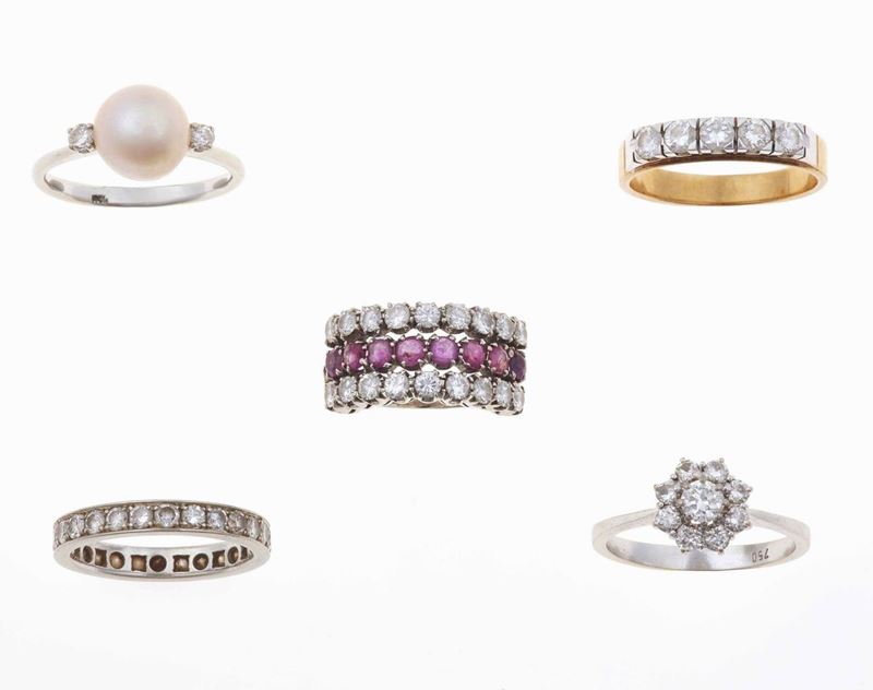 Lotto composto da cinque anelli con diamanti, perla e rubini  - Auction Jewels - Timed Auction - Cambi Casa d'Aste