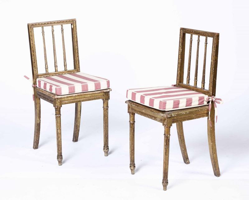 Coppia di sedie in legno intagliato e dorato in stile Luigi XVI  - Auction Antiques III - Timed Auction - Cambi Casa d'Aste
