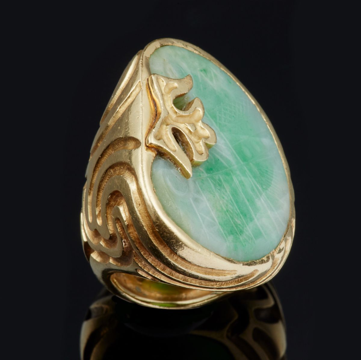 Anello con Giadeite Incisa