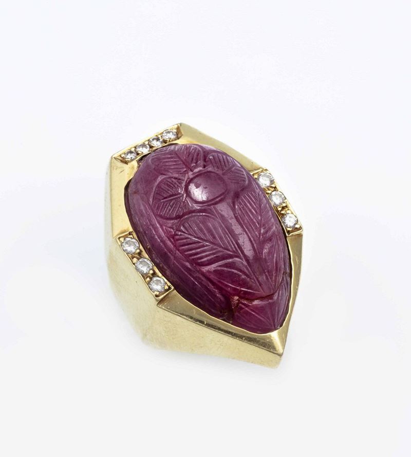 Anello con rubino inciso e piccoli diamanti  - Auction Jewels - Time Auction - Cambi Casa d'Aste