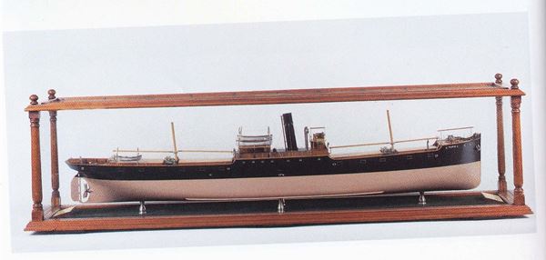 Importante modello di cantiere del piroscafo inglese Paris del 1902